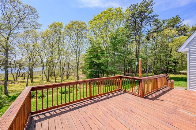 66 Squaws Path, Wareham, MA 02538