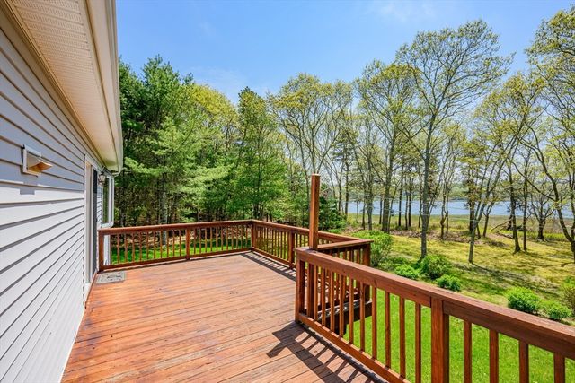 66 Squaws Path, Wareham, MA 02538