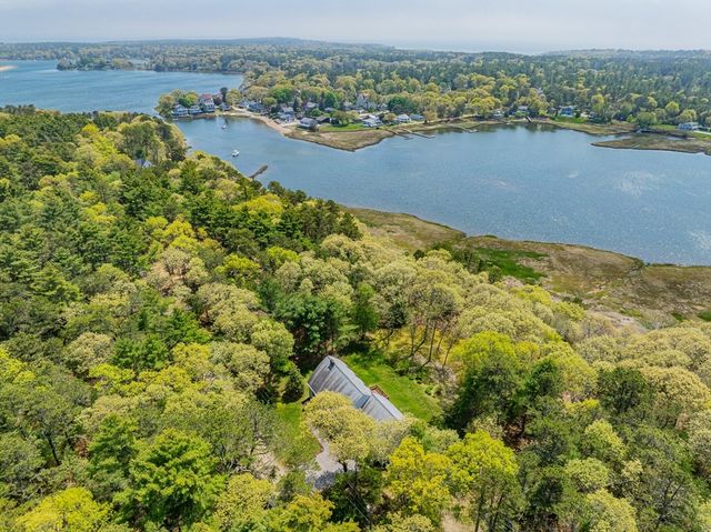 66 Squaws Path, Wareham, MA 02538