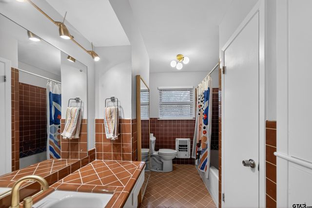 901 Rhodes, Tyler, TX 75701