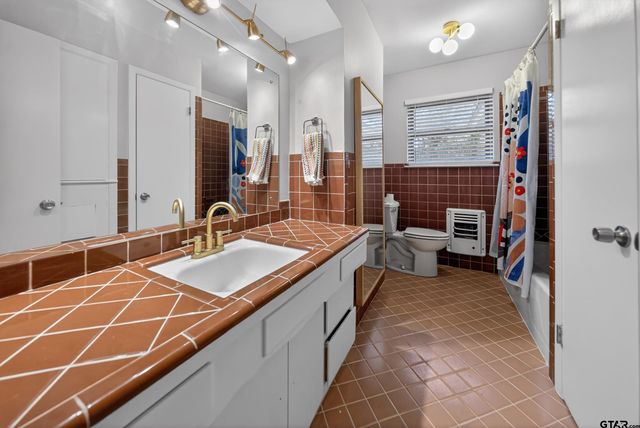 901 Rhodes, Tyler, TX 75701