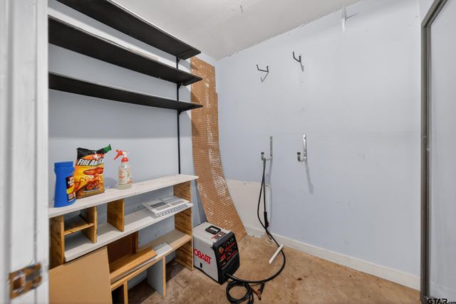 901 Rhodes, Tyler, TX 75701