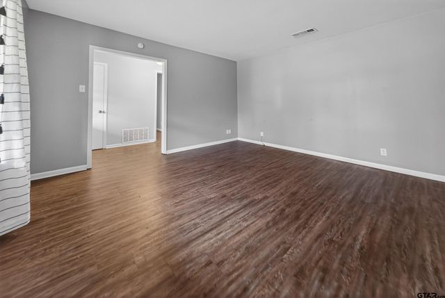 901 Rhodes, Tyler, TX 75701