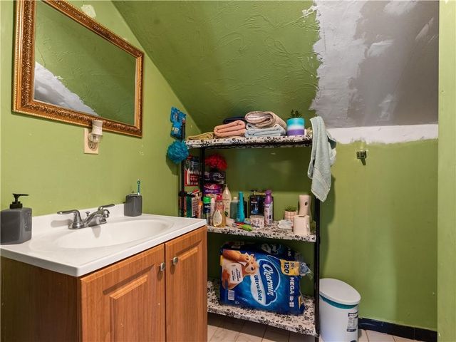 189 Smith Street, Cranston, RI 02905