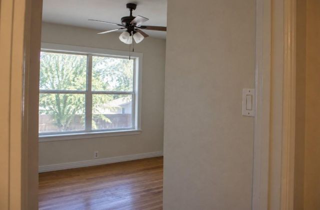 110 W Brenda Street, Houston, TX 77076