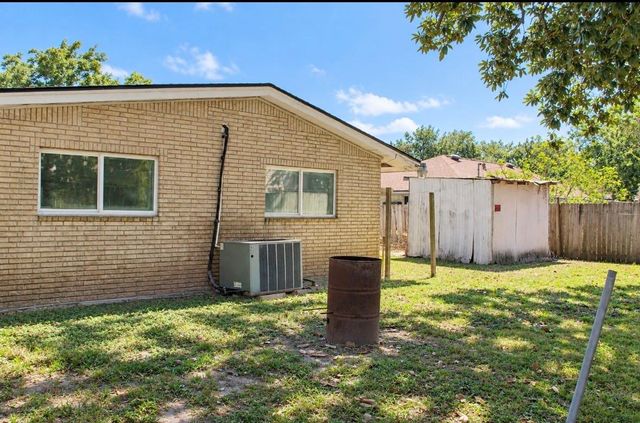 110 W Brenda Street, Houston, TX 77076