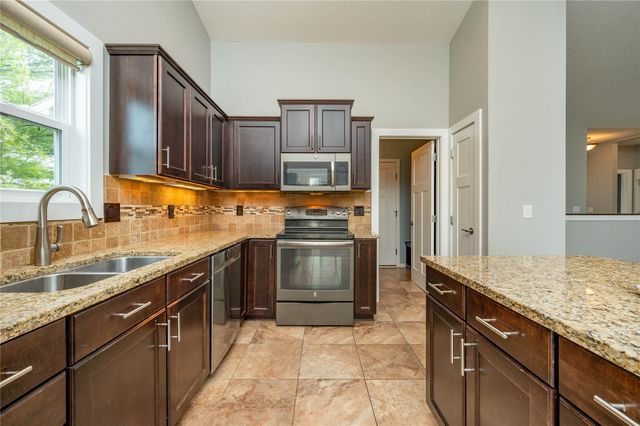 2945 Windsor Drive, Norwalk, IA 50211