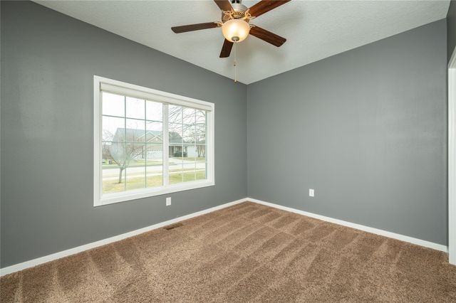 2945 Windsor Drive, Norwalk, IA 50211