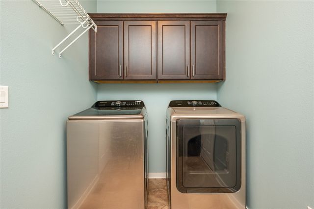 2945 Windsor Drive, Norwalk, IA 50211