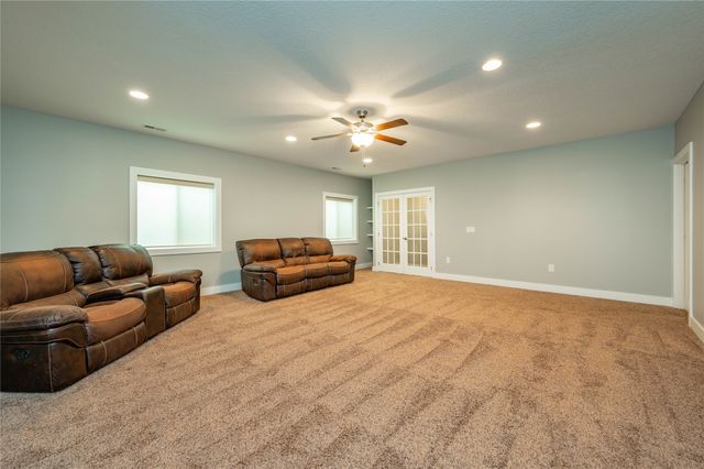 2945 Windsor Drive, Norwalk, IA 50211