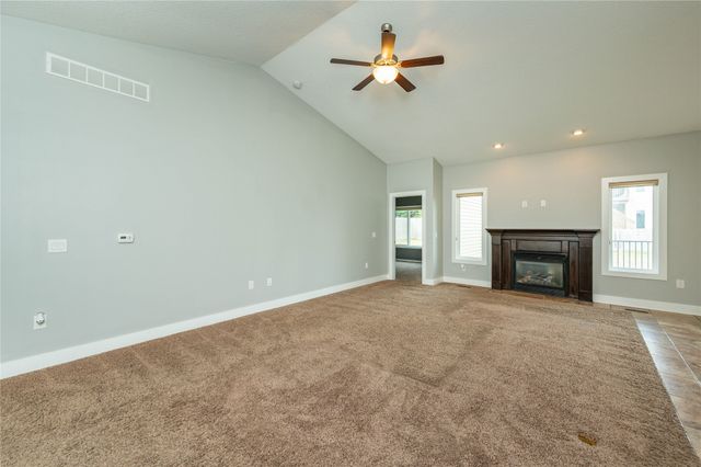 2945 Windsor Drive, Norwalk, IA 50211