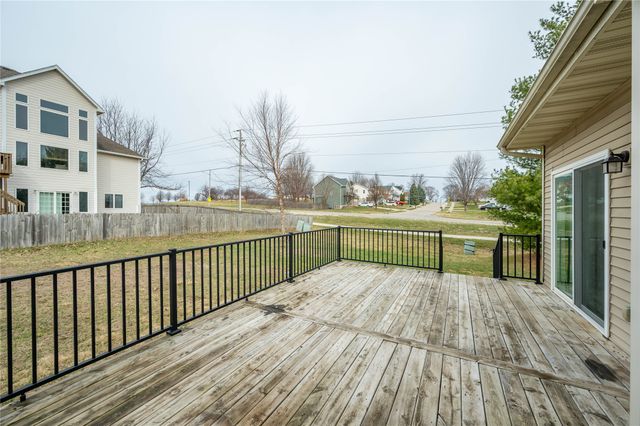 2945 Windsor Drive, Norwalk, IA 50211