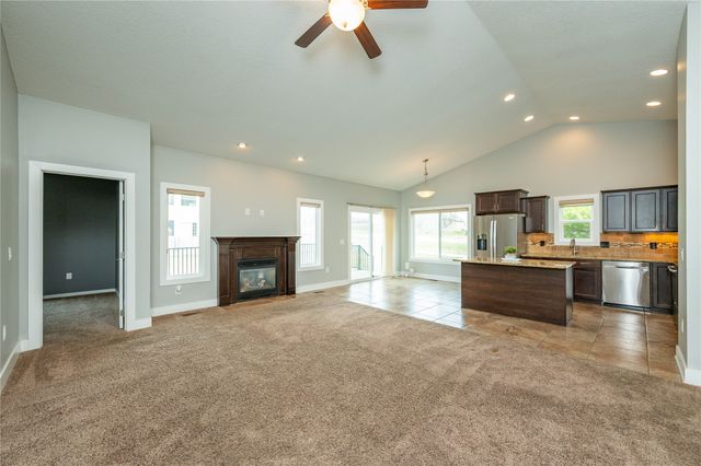 2945 Windsor Drive, Norwalk, IA 50211