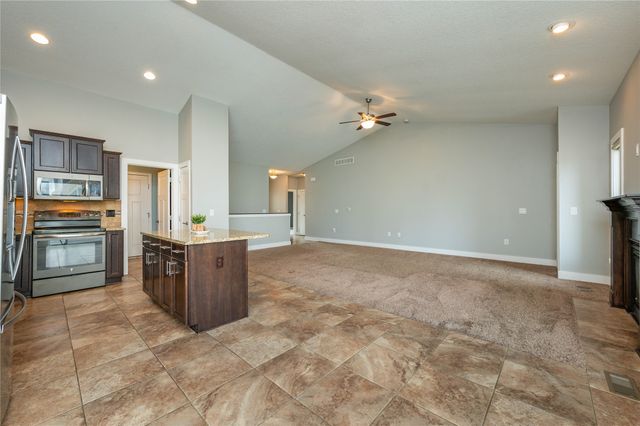 2945 Windsor Drive, Norwalk, IA 50211