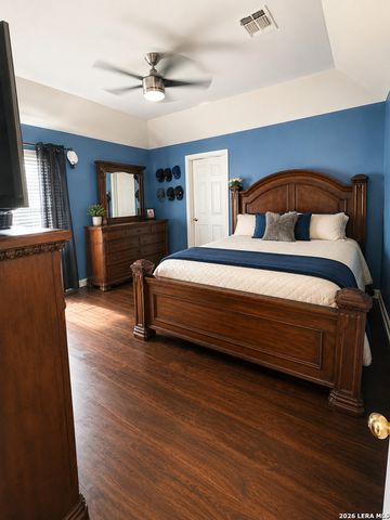 535 E EDMONDS AVE, San Antonio, TX 78214