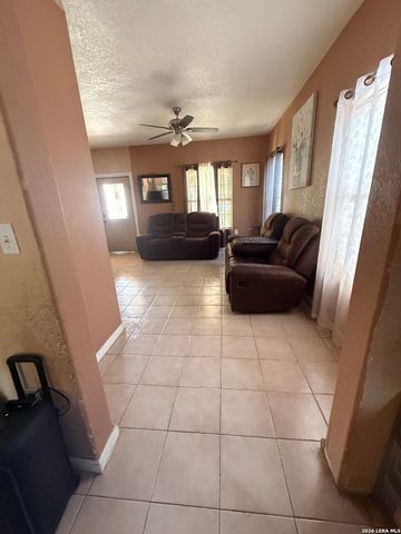 535 E EDMONDS AVE, San Antonio, TX 78214