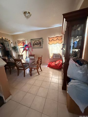 535 E EDMONDS AVE, San Antonio, TX 78214