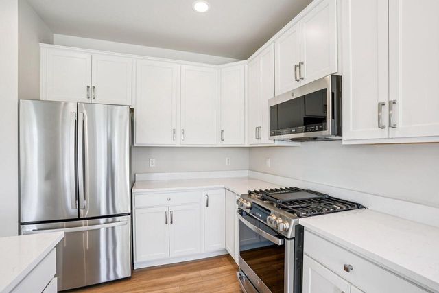 1545 N Stone Ridge DRIVE, Lake Geneva, WI 53147