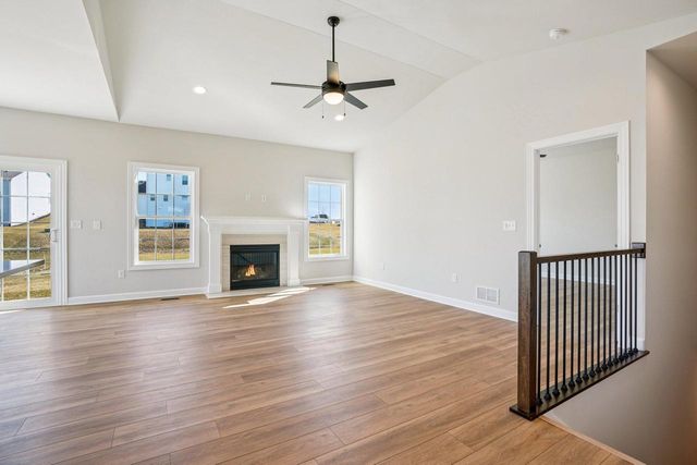 1545 N Stone Ridge DRIVE, Lake Geneva, WI 53147