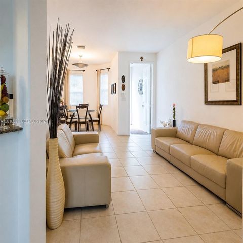 10955 NW 87th Ln 10955, Doral, FL 33178