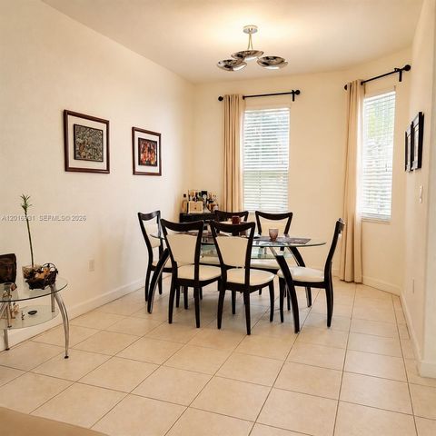10955 NW 87th Ln 10955, Doral, FL 33178