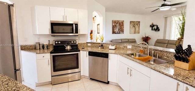 10955 NW 87th Ln 10955, Doral, FL 33178