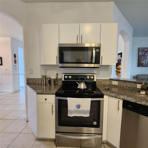 10955 NW 87th Ln 10955, Doral, FL 33178