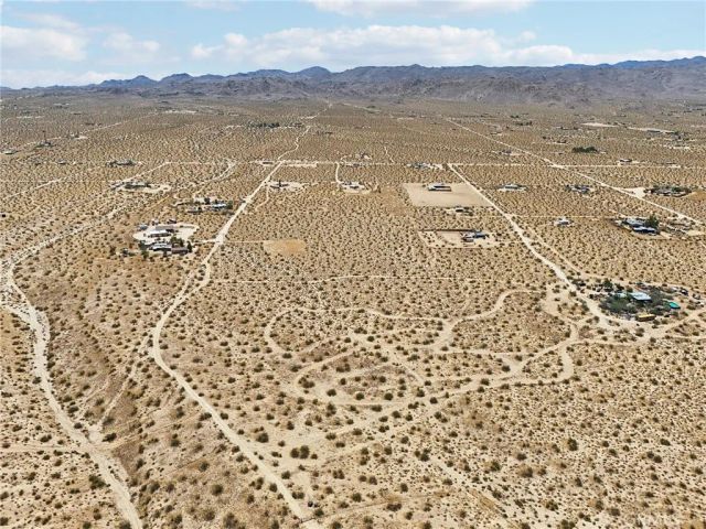 51474 Mills Road, Johnson Valley, CA 92285