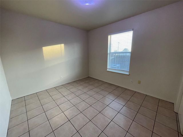 121 Cambridge Drive 3, Saginaw, TX 76179