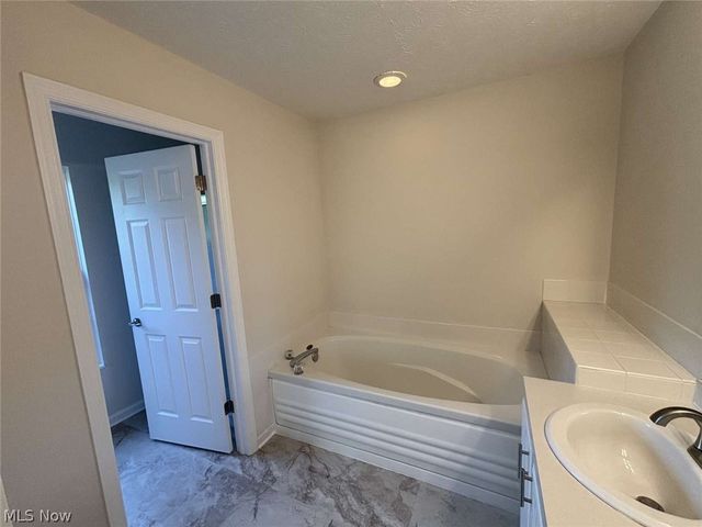 202 Cutler Lane, Hudson, OH 44236
