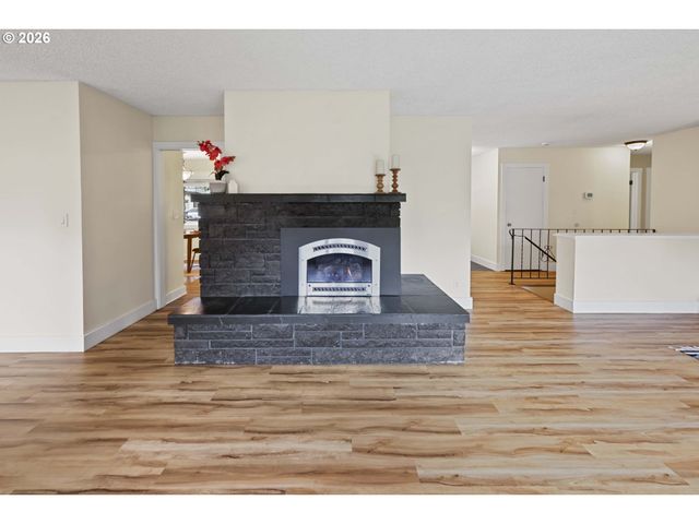 4650 CEDAR St, Astoria, OR 97103