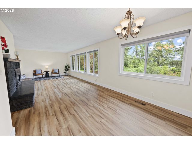 4650 CEDAR St, Astoria, OR 97103