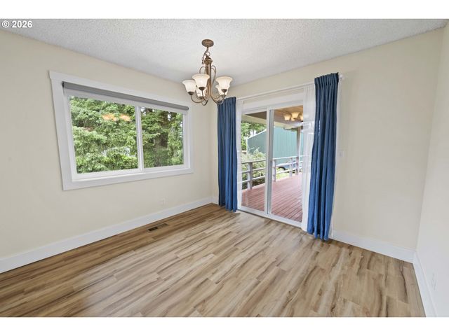4650 CEDAR St, Astoria, OR 97103