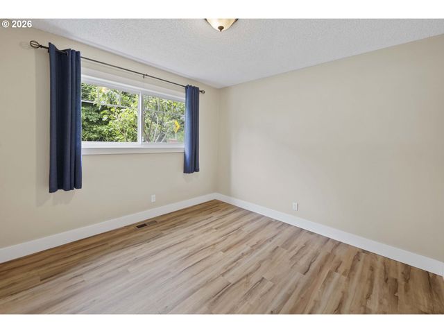 4650 CEDAR St, Astoria, OR 97103