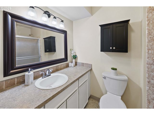 4650 CEDAR St, Astoria, OR 97103