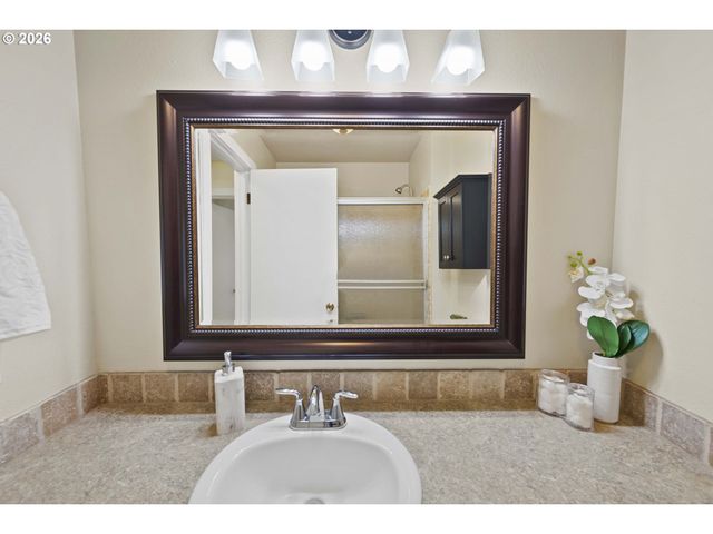 4650 CEDAR St, Astoria, OR 97103