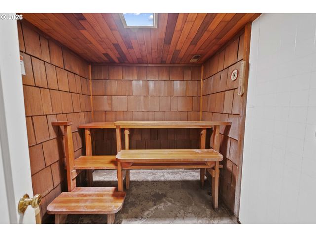4650 CEDAR St, Astoria, OR 97103