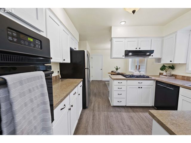 4650 CEDAR St, Astoria, OR 97103