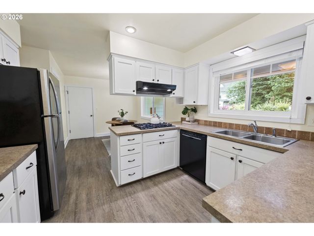 4650 CEDAR St, Astoria, OR 97103
