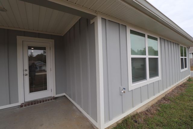 3008 Jane Lane, Crestview, FL 32539