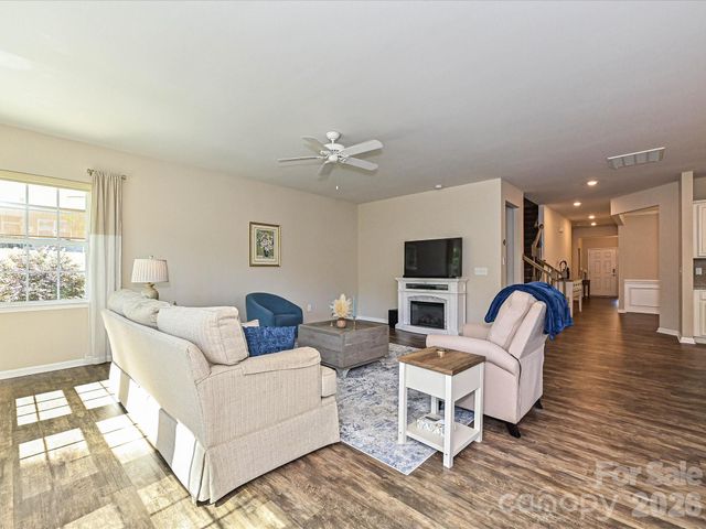 304 Picasso Trail, Mount Holly, NC 28120