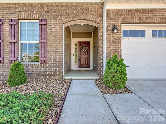 304 Picasso Trail, Mount Holly, NC 28120