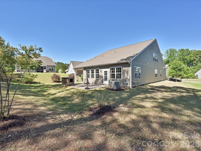 304 Picasso Trail, Mount Holly, NC 28120