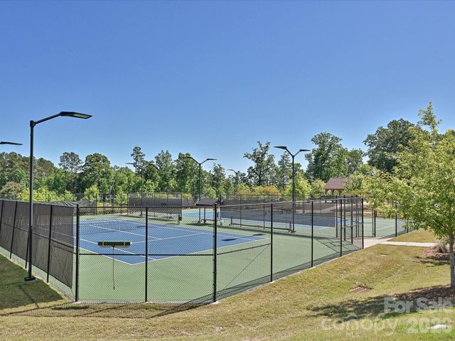304 Picasso Trail, Mount Holly, NC 28120