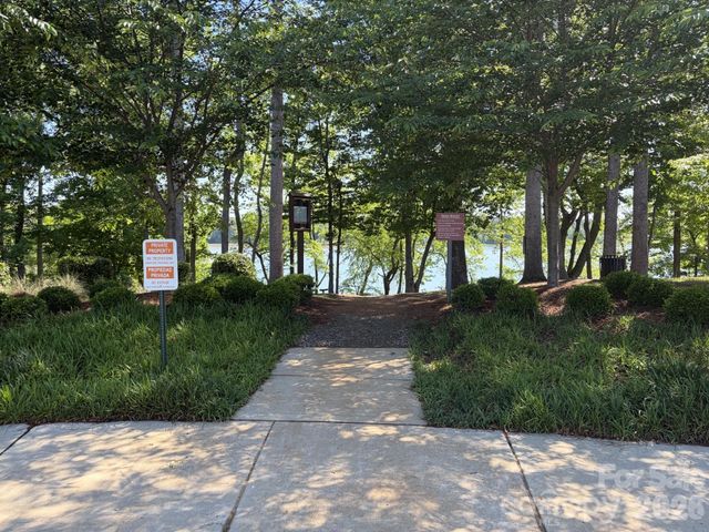 304 Picasso Trail, Mount Holly, NC 28120