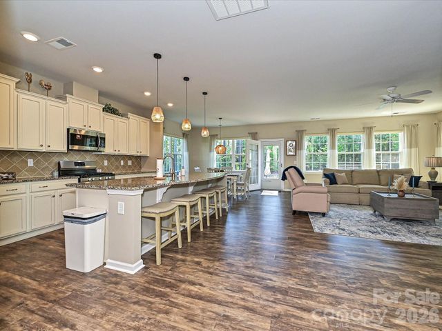 304 Picasso Trail, Mount Holly, NC 28120