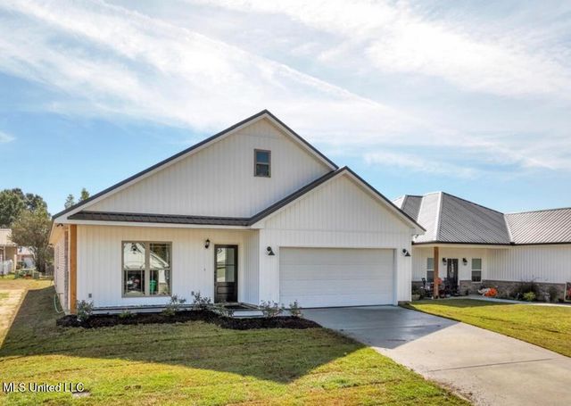123 Mamie Circle, Picayune, MS 39466