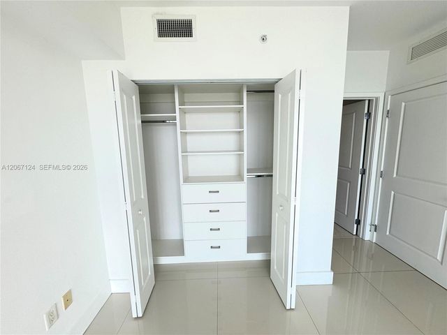 400 Sunny Isles Boulevard 1221, Sunny Isles Beach, FL 33160