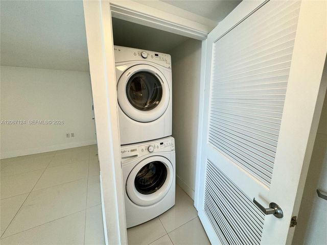 400 Sunny Isles Boulevard 1221, Sunny Isles Beach, FL 33160