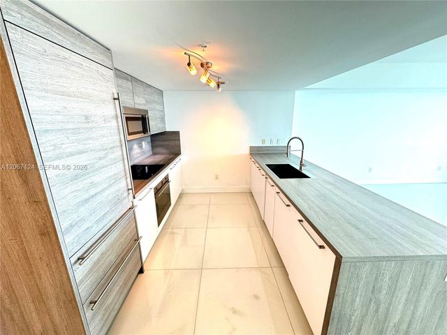 400 Sunny Isles Boulevard 1221, Sunny Isles Beach, FL 33160